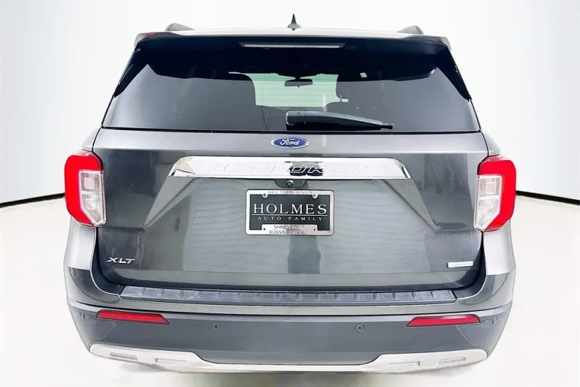 2020 Ford Explorer XLT photo 1