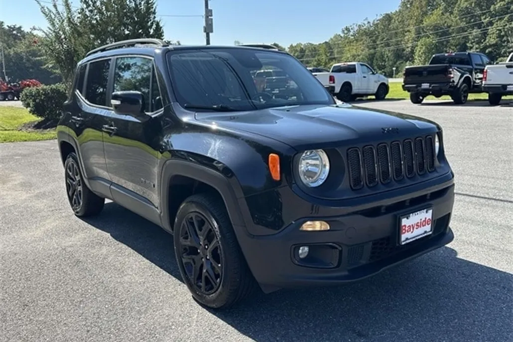 2016 Jeep Renegade Latitude photo 1