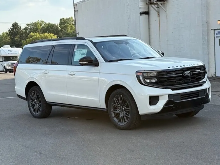 2025 Ford Expedition Platinum MAX photo 1