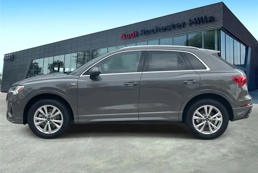 2025 Audi Q3 S line Premium photo 1