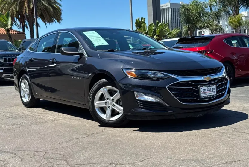 2023 Chevrolet Malibu 1LT photo 1