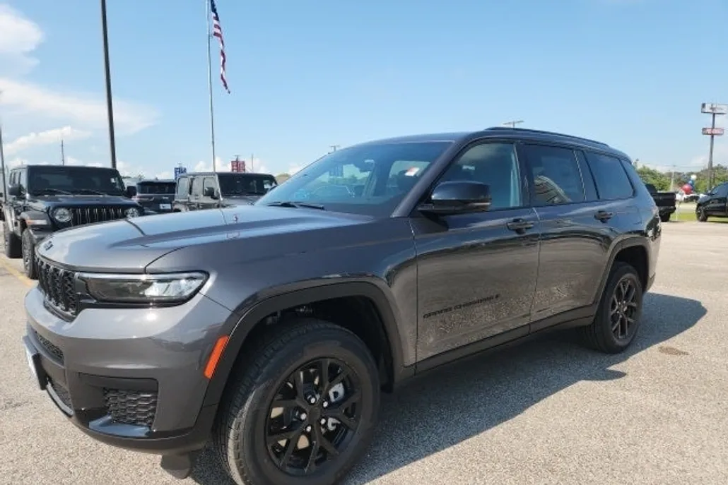 2025 Jeep Grand Cherokee Altitude X photo 1