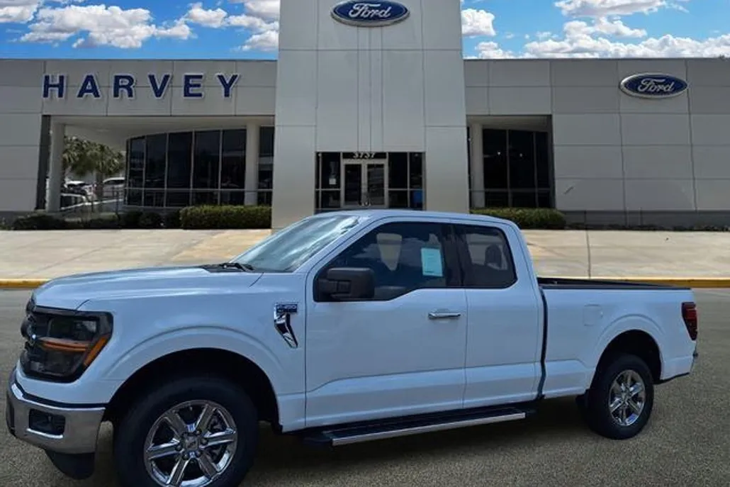 2025 Ford F-150 XLT photo 1