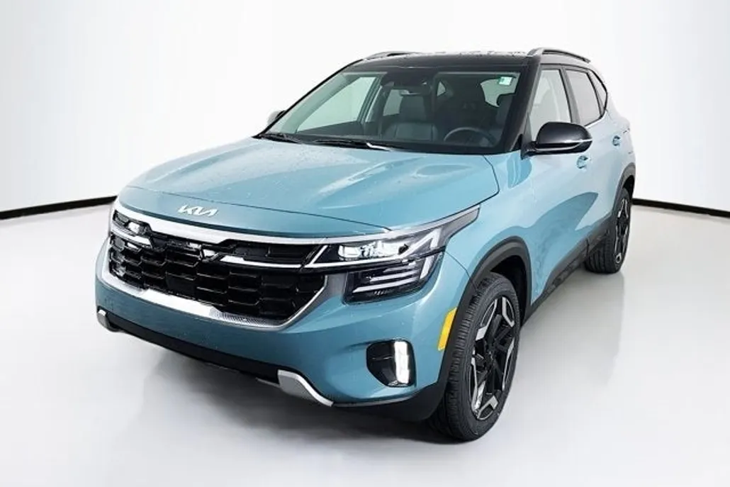 2025 Kia Seltos SX photo 1