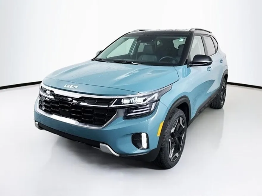 2025 Kia Seltos SX photo 1