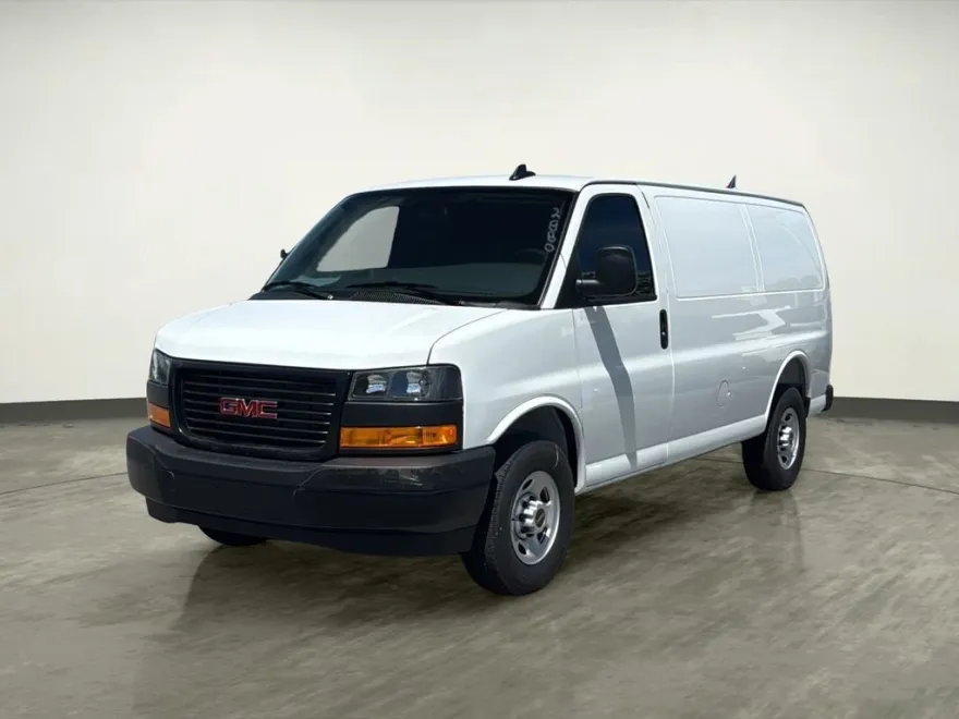 2025 Gmc Savana Cargo 2500 photo 1