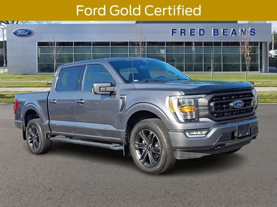 2022 Ford F-150 XLT photo 1