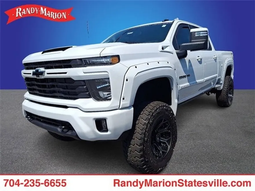 2025 Chevrolet Silverado 2500HD LT photo 1