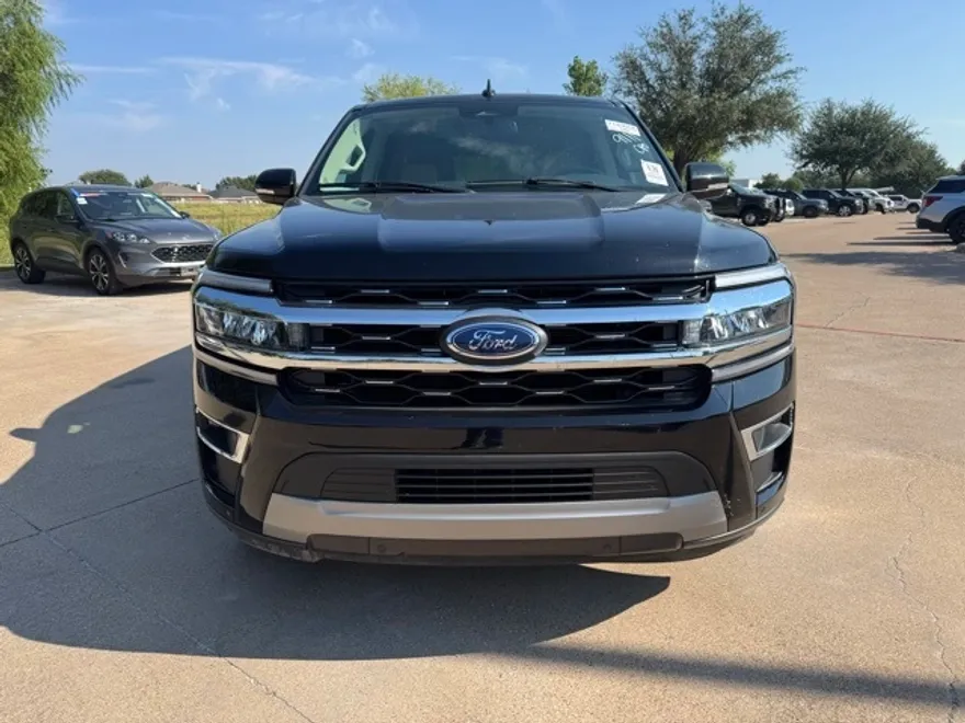 2024 Ford Expedition Limited photo 1