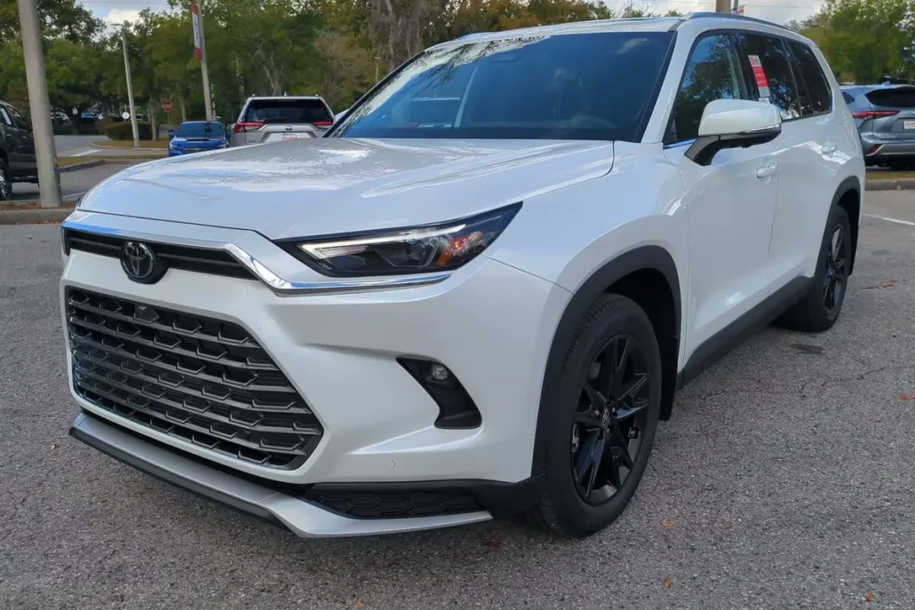 2026 Toyota Grand Highlander Hybrid MAX Platinum photo 1
