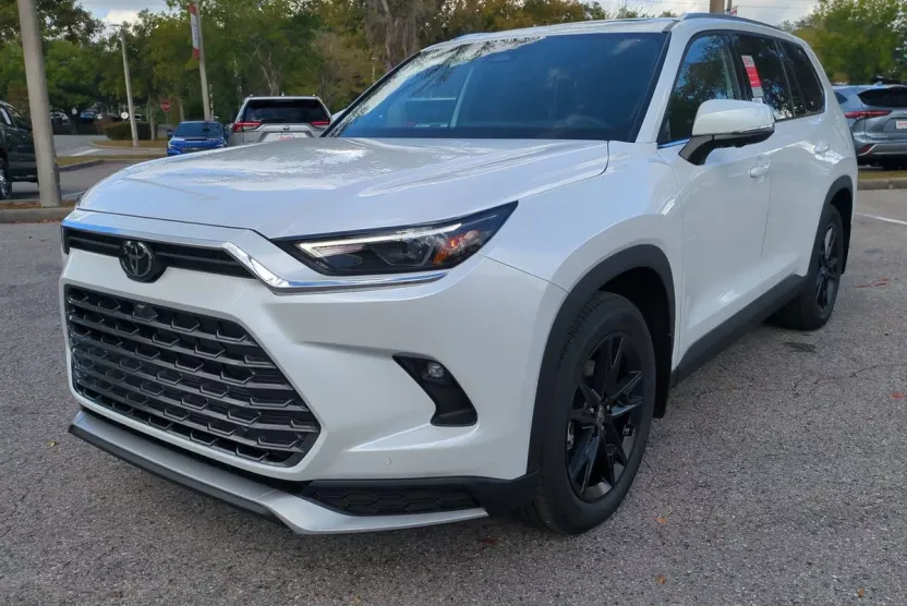 2026 Toyota Grand Highlander Hybrid MAX Platinum photo 1