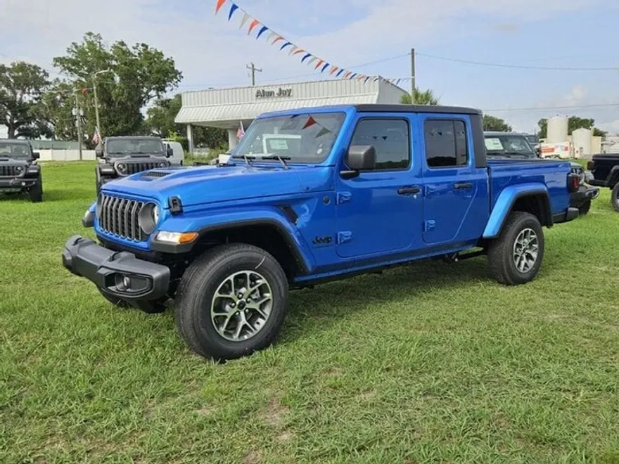2025 Jeep Gladiator Sport S photo 1