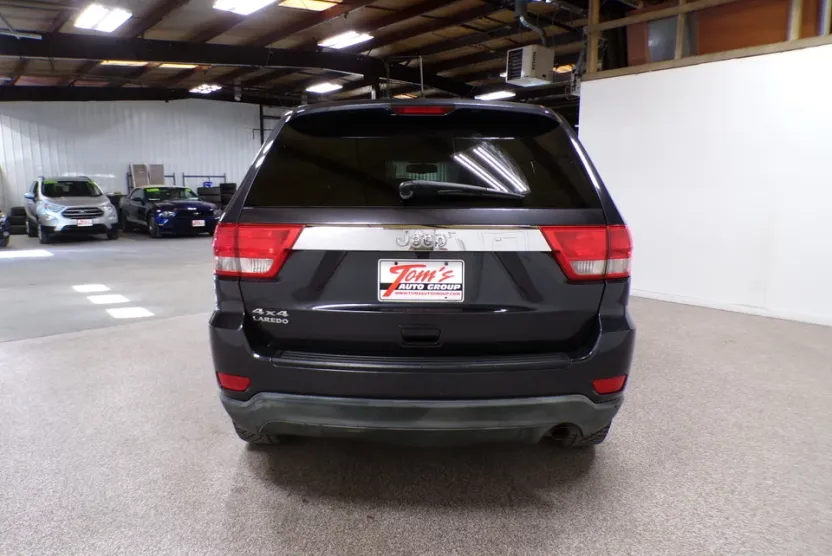 2013 Jeep Grand Cherokee Laredo photo 1