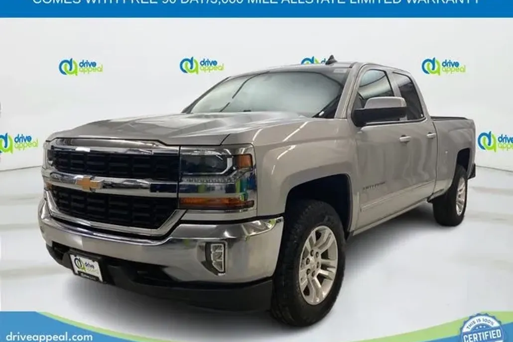 2017 Chevrolet Silverado 1500 LT photo 1
