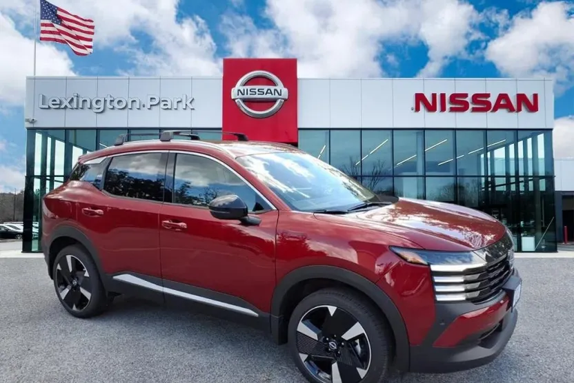 2026 Nissan Kicks SR photo 1
