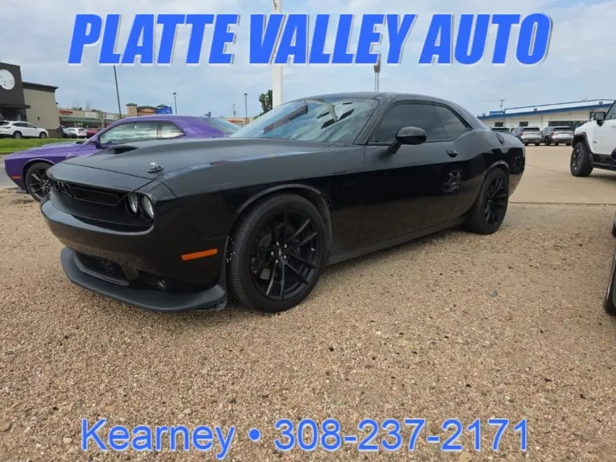 2022 Dodge Challenger R/T Scat Pack photo 1