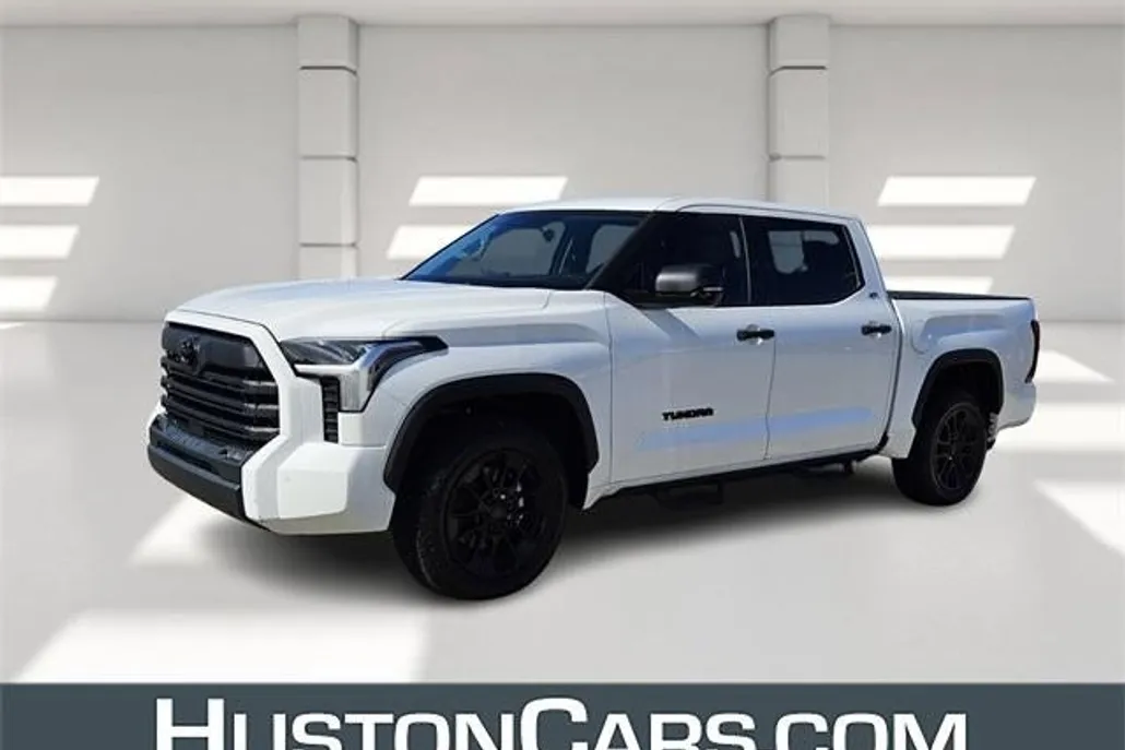 2022 Toyota Tundra SR5 CrewMax photo 1