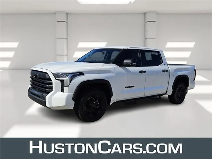 2022 Toyota Tundra SR5 CrewMax photo 1