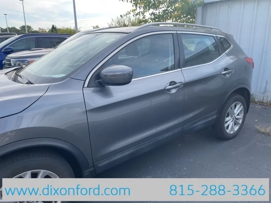 2019 Nissan Rogue Sport SV photo 1