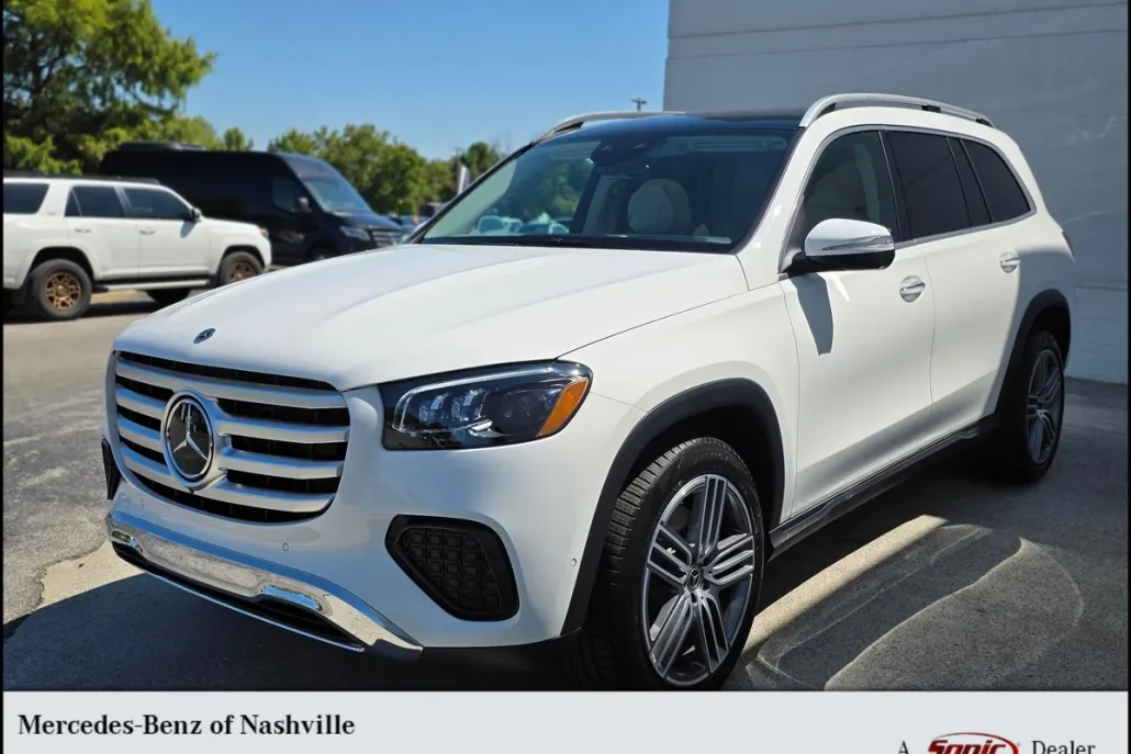 2026 Mercedes Benz GLS 450 4MATIC photo 1