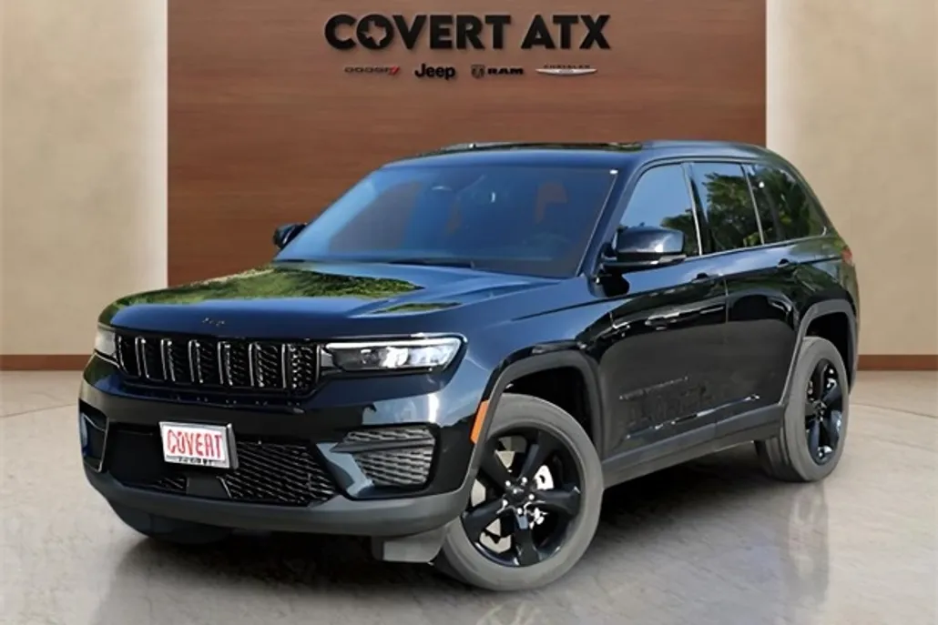 2023 Jeep Grand Cherokee Altitude photo 1