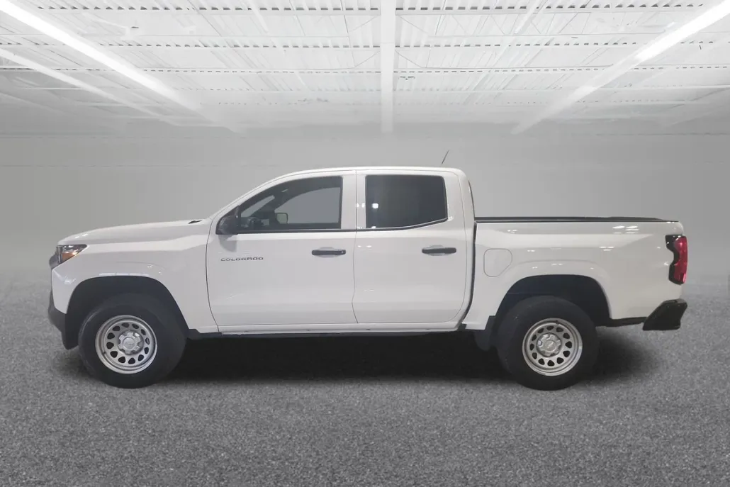 2025 Chevrolet Colorado LT photo 1