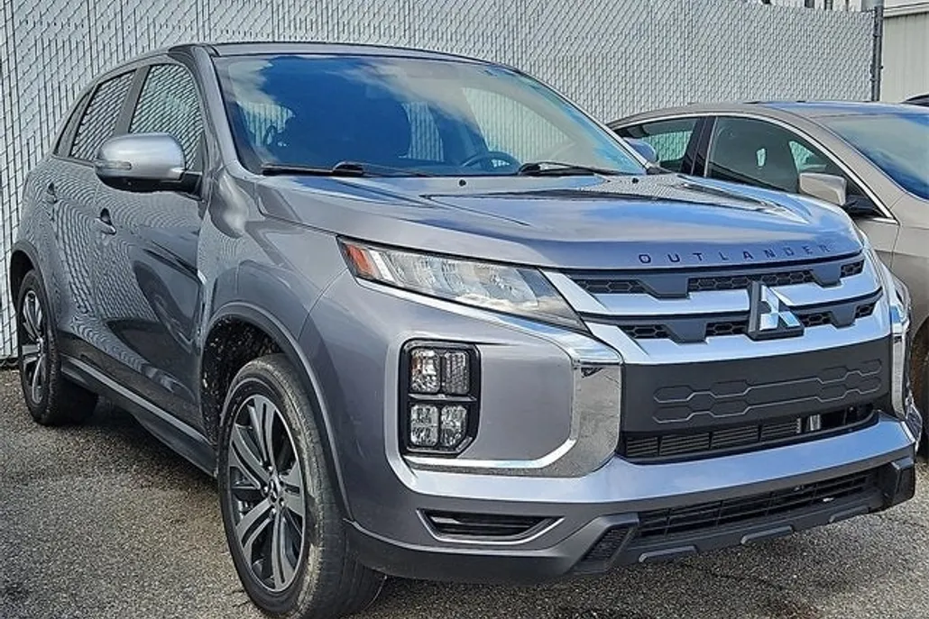 2021 Mitsubishi Outlander Sport SE photo 1