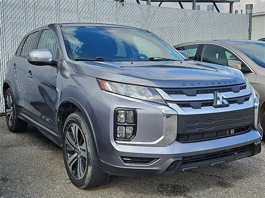 2021 Mitsubishi Outlander Sport SE photo 1