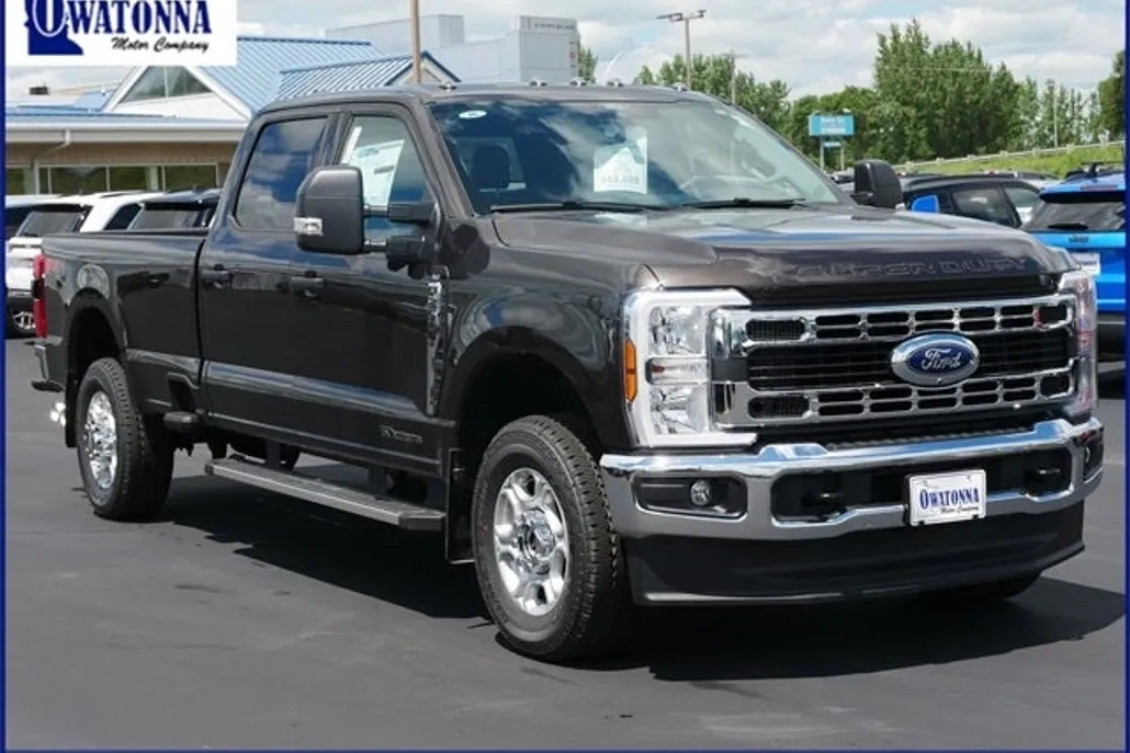 2025 Ford F-350 photo 1