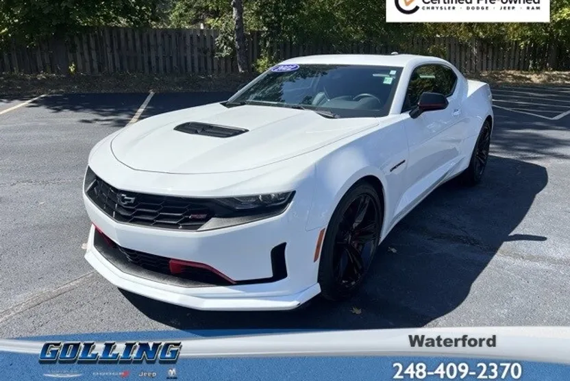2022 Chevrolet Camaro LT1 photo 1