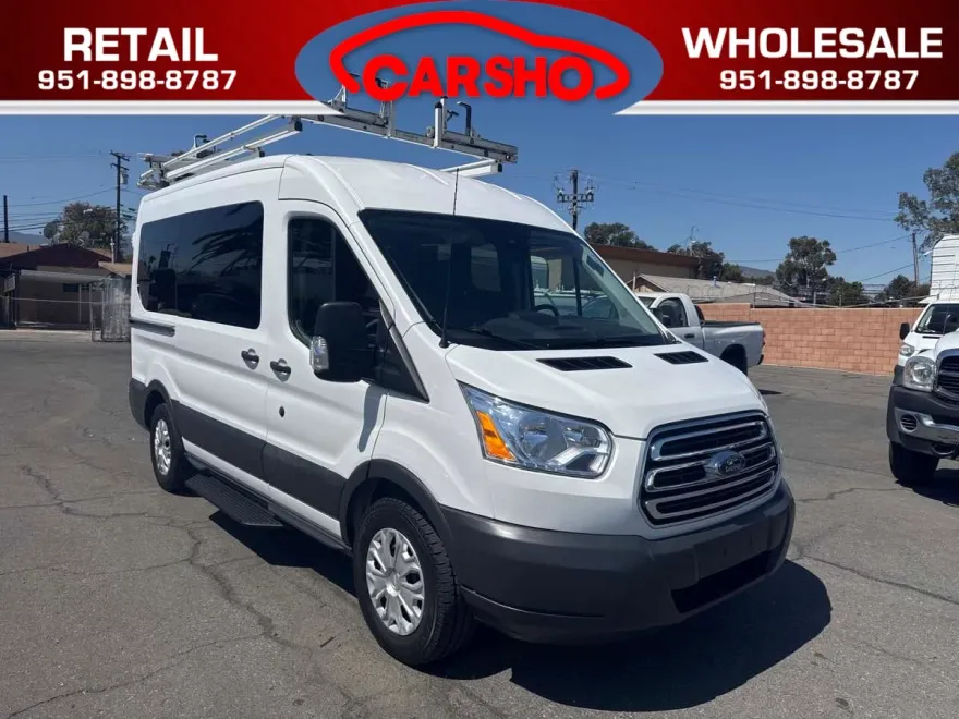 2017 Ford Transit XLT photo 1