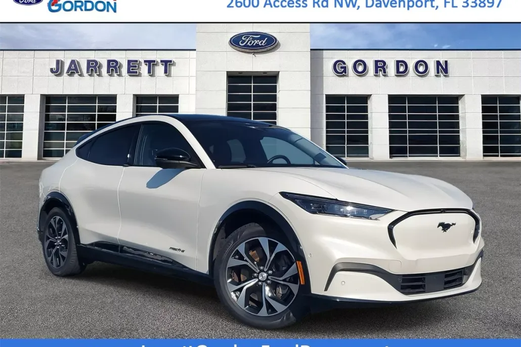 2023 Ford Mustang Mach-E Premium photo 1
