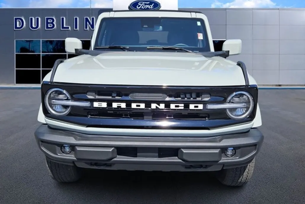 2024 Ford Bronco Outer Banks photo 1