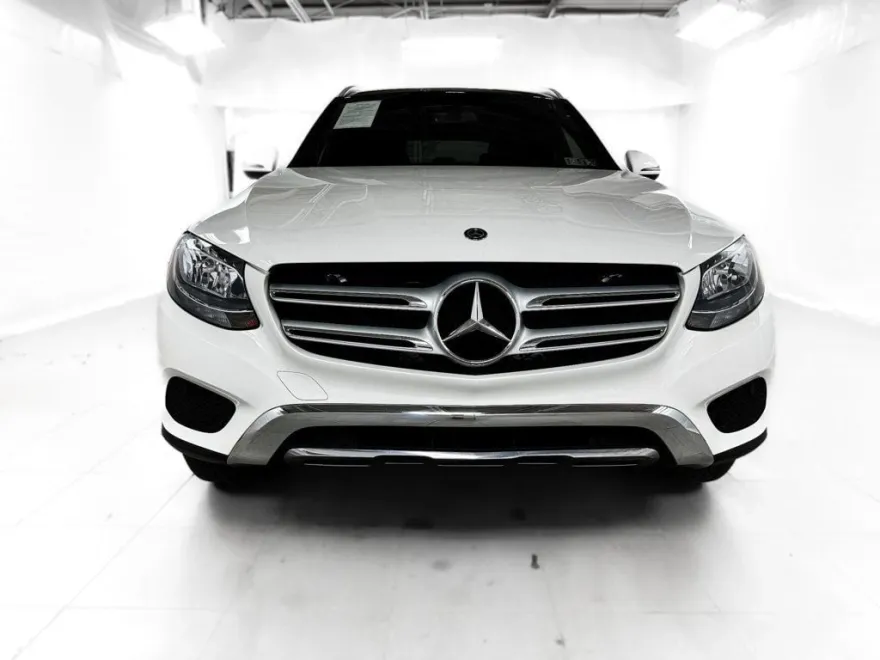 2019 Mercedes Benz GLC 300 4MATIC photo 1