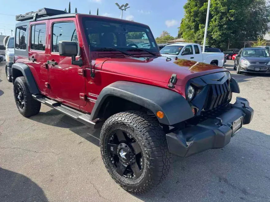 2013 Jeep Wrangler Unlimited Sport photo 1
