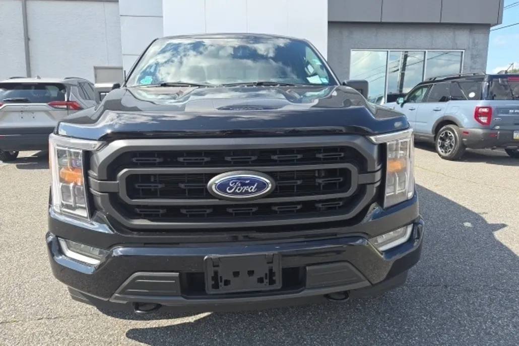 2022 Ford F-150 XLT photo 1