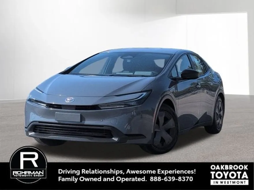 2024 Toyota Prius LE photo 1