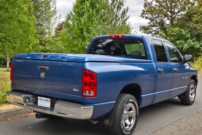2005 Dodge Ram SLT photo 1