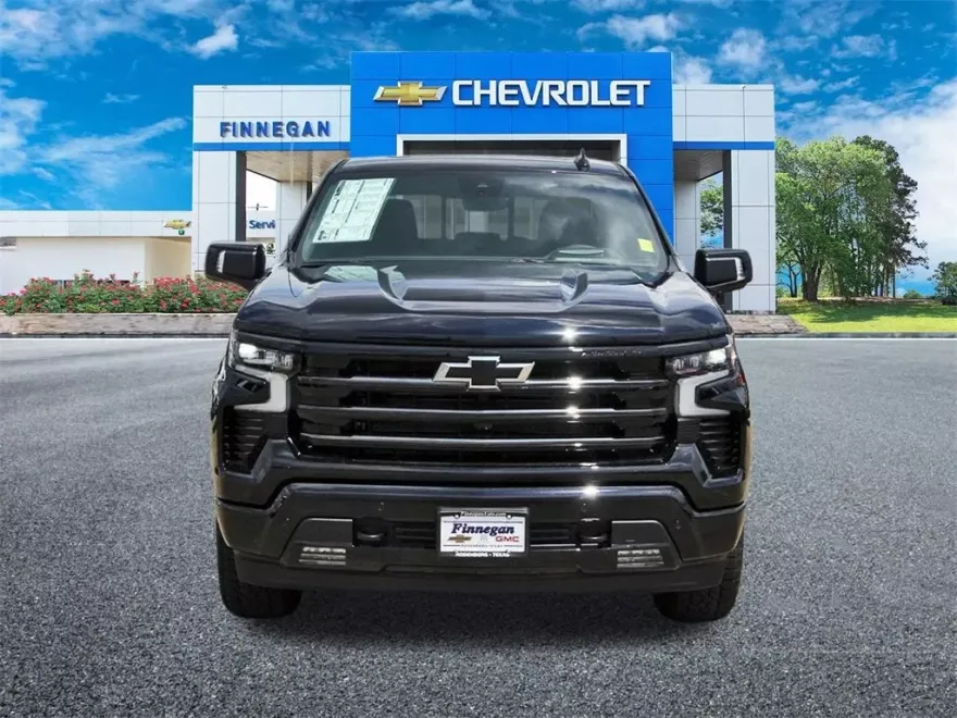 2026 Chevrolet Silverado 1500 High Country photo 1