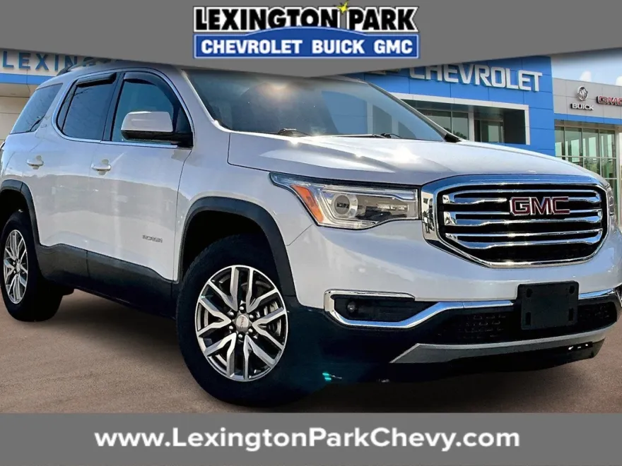 2017 Gmc Acadia SLE photo 1