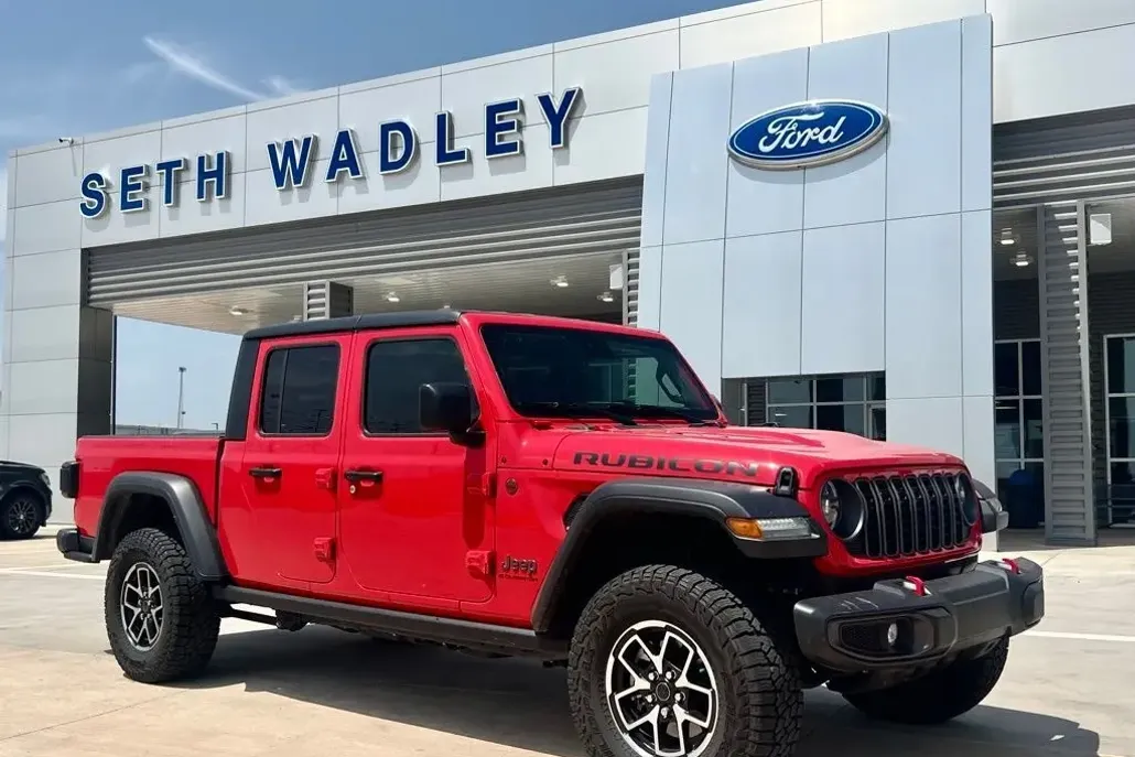 2024 Jeep Gladiator Rubicon photo 1