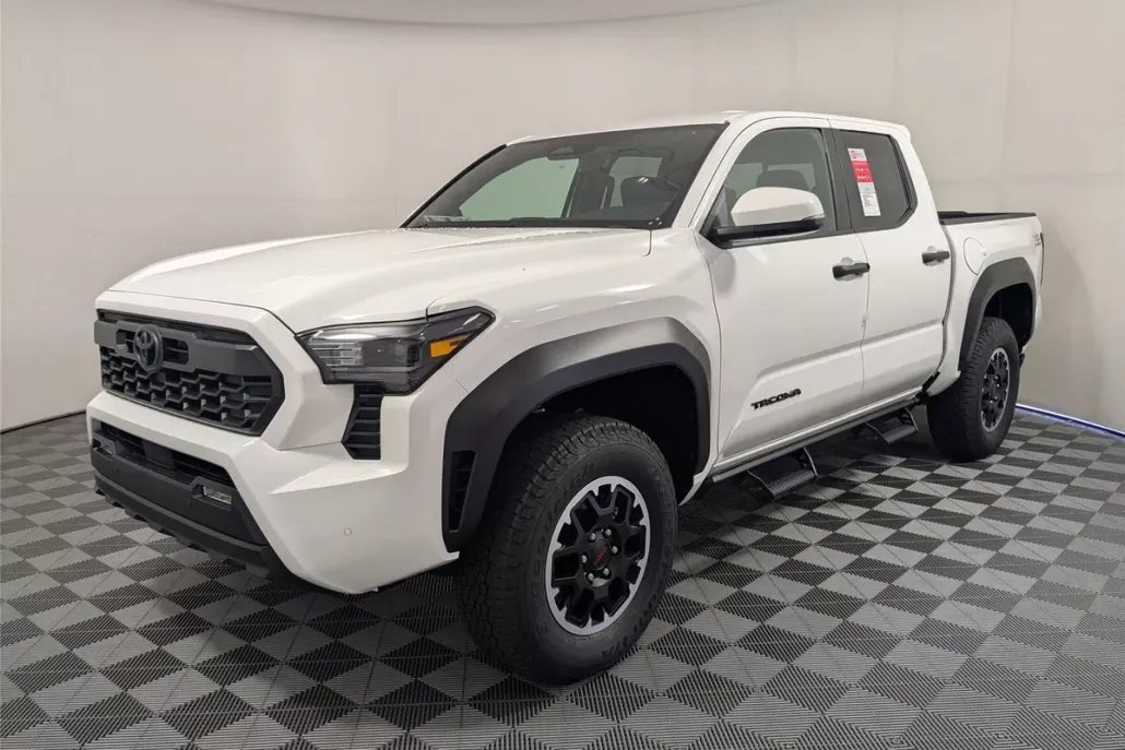 2025 Toyota Tacoma TRD photo 1