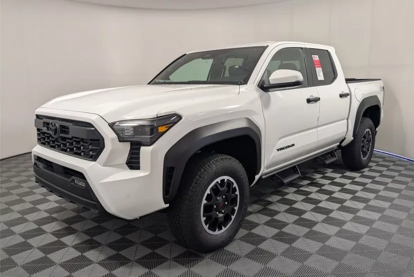 2025 Toyota Tacoma TRD photo 1