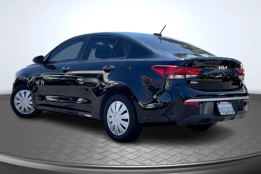 2022 Kia Rio LX photo 1