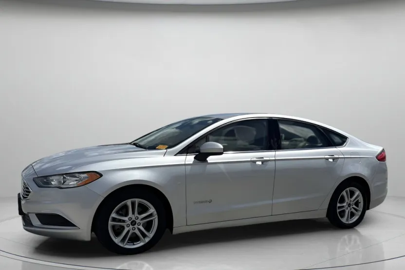 2018 Ford Fusion Hybrid S photo 1