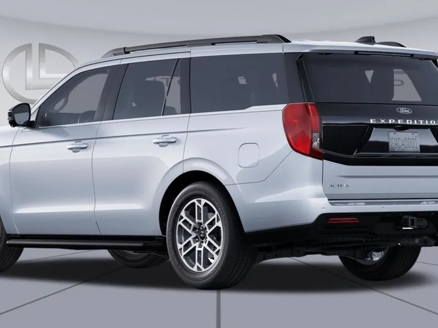 2025 Ford Expedition photo 1