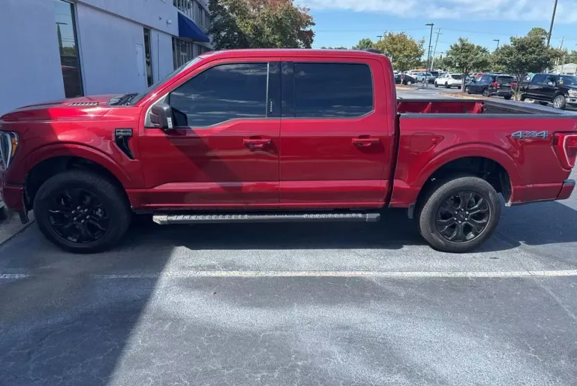 2022 Ford F-150 XLT photo 1