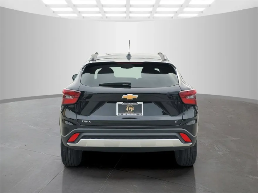 2026 Chevrolet Trax LT photo 1