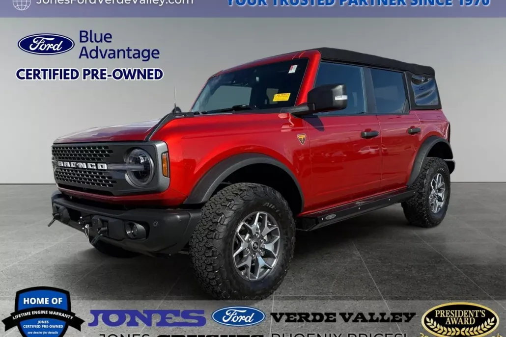 2023 Ford Bronco Badlands photo 1