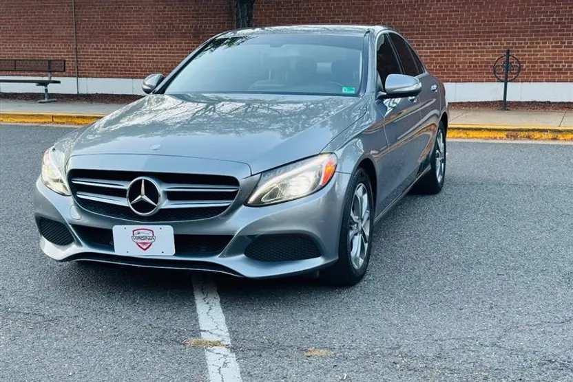 2015 Mercedes Benz C 300 photo 1
